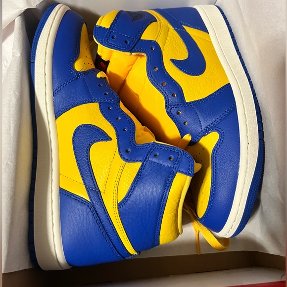 NWT Nike Womens Jordan 1 Hi Retro; Game Royal/Yellow, Sz 8.5 - Picture 2 of 3